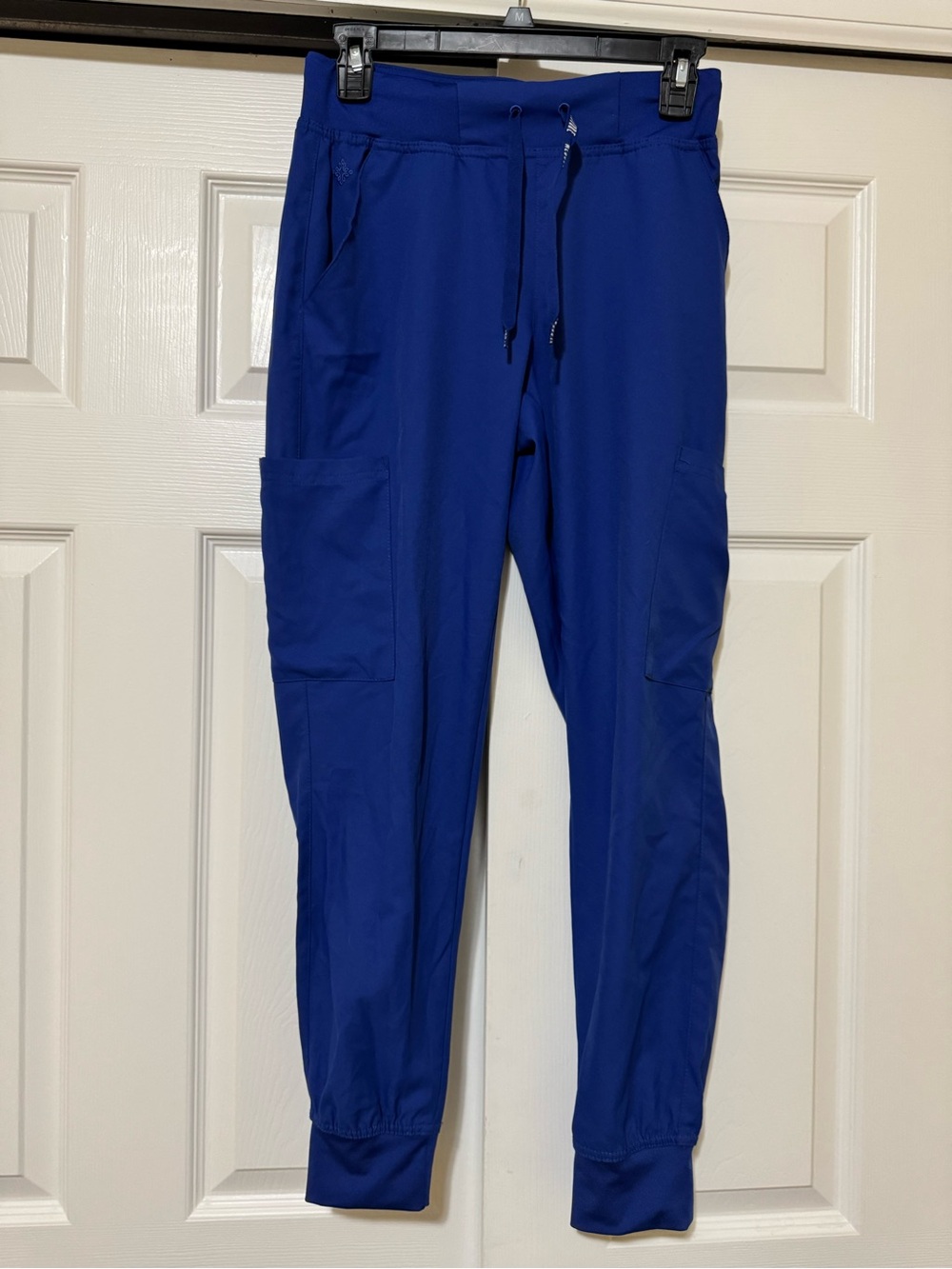 Med Couture Womenโs Scrub Athletic Jogger Pants in Royal Blue